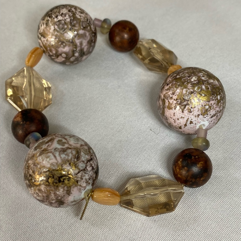 Group of chunky funky neutral stretch bracelets - Picture 7 of 12